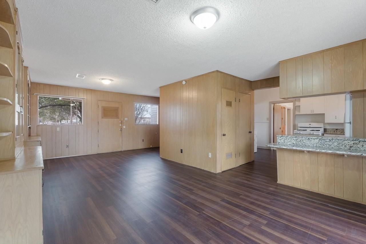 2202 State St - Photo 3 of 30