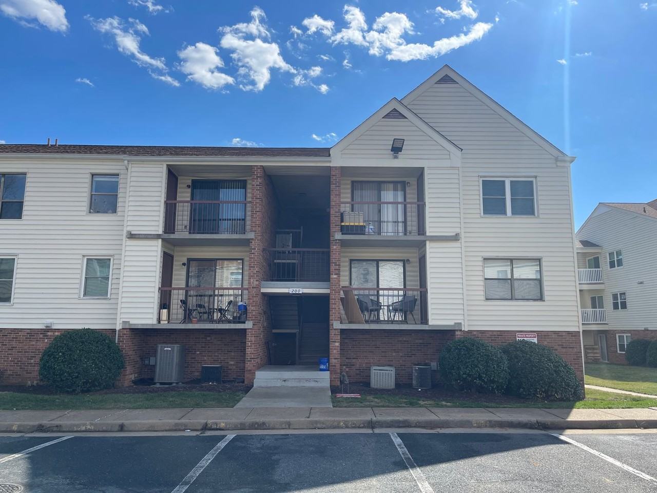 200 Chesterfield Ln #302 - Photo 2 of 27