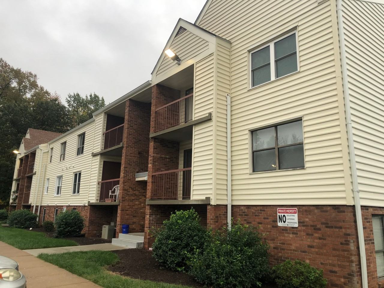 200 Chesterfield Ln #302 - Photo 3 of 27