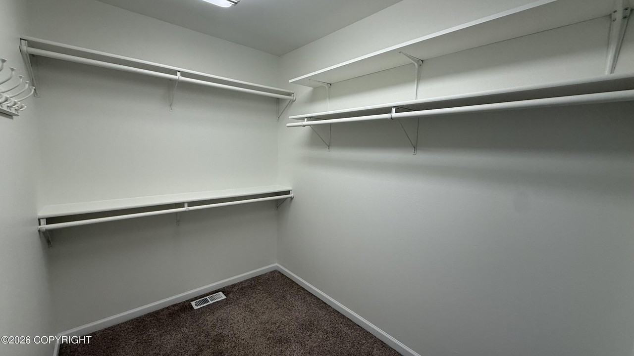 6464 Fairweather Dr - Photo 7 of 16