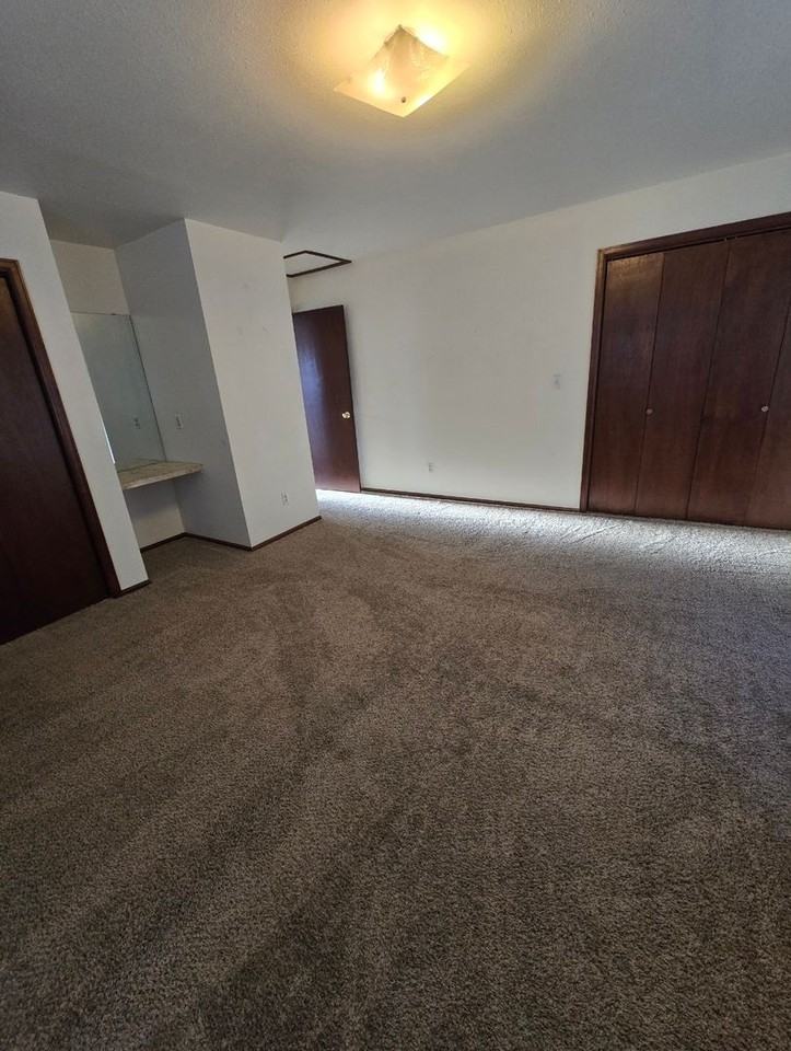 1338 Terry St - Photo 5 of 17