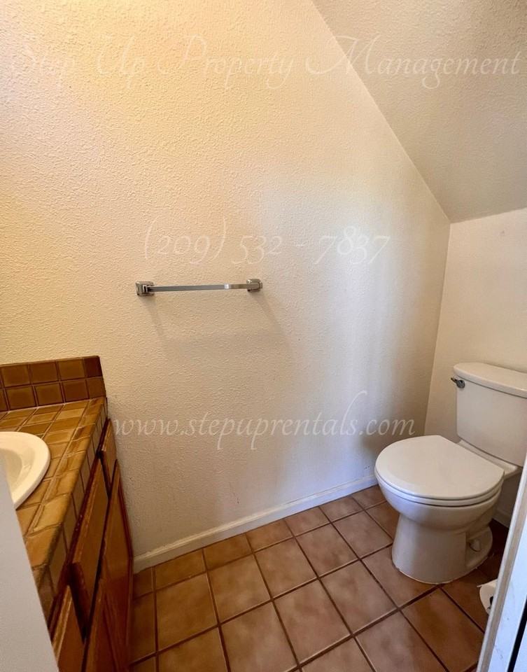 10778 Buena Oaks Ct #A - Photo 7 of 14