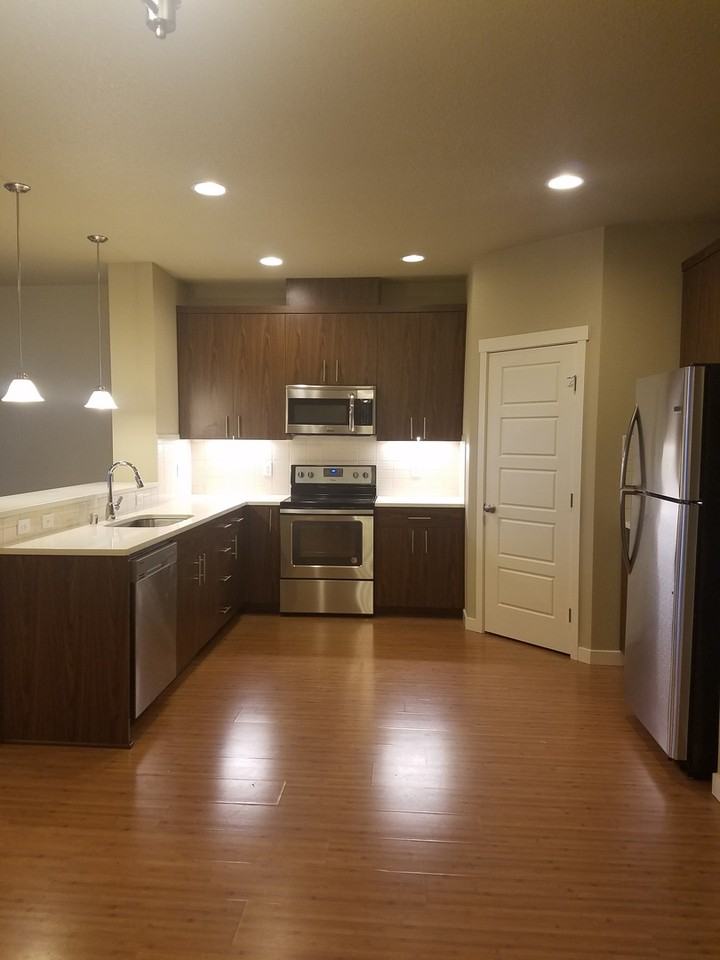 7214 Hayworth Ave Ne - Photo 4 of 7