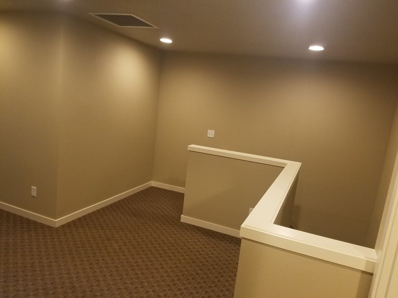 7214 Hayworth Ave Ne - Photo 7 of 7