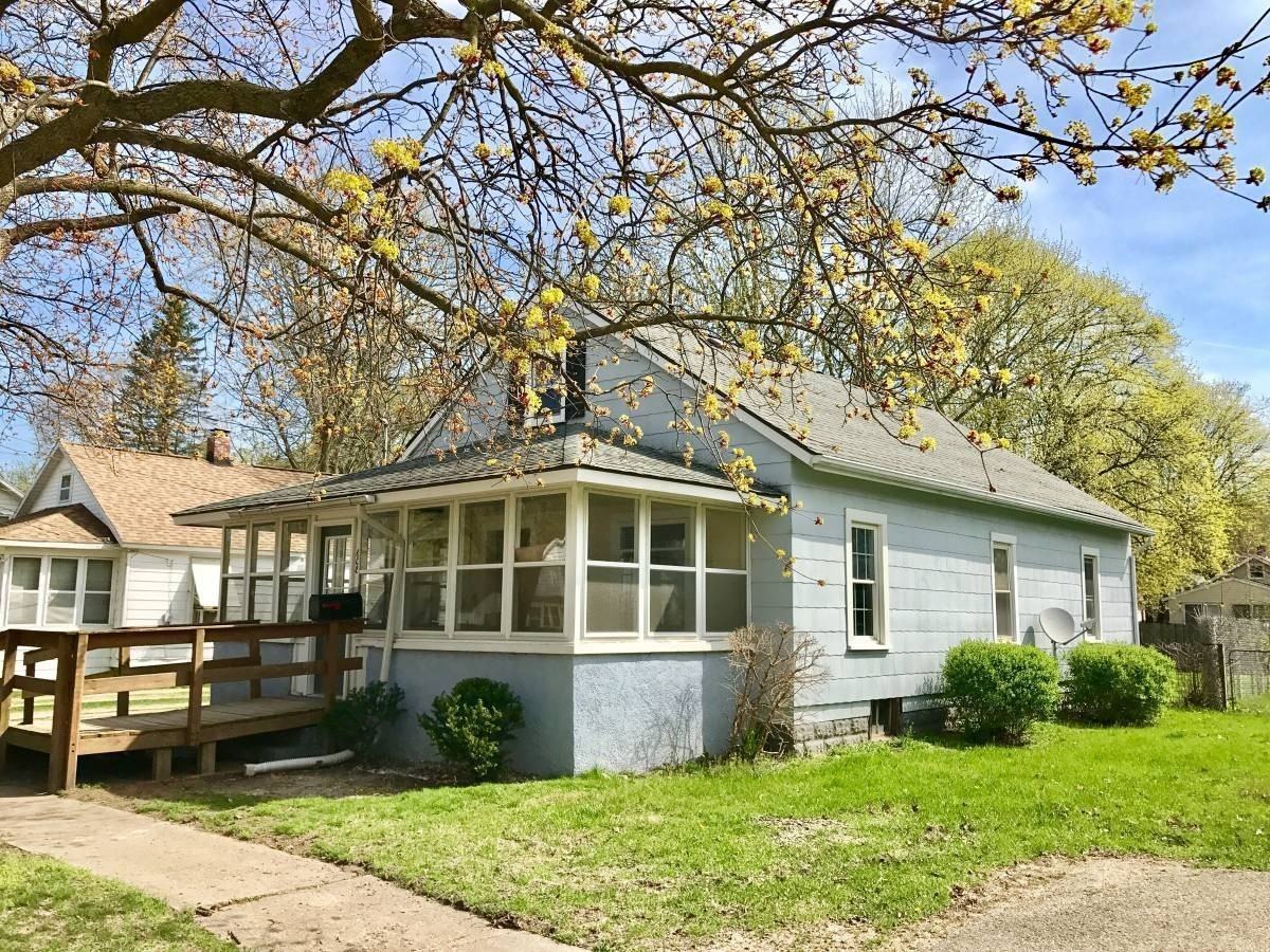 608 Washburn Ave - Photo 2 of 30