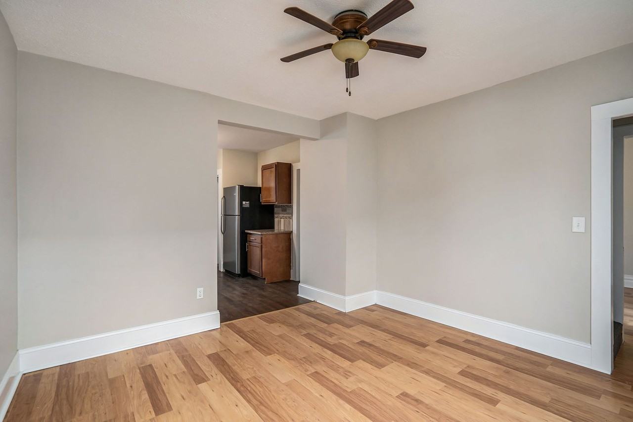 608 Washburn Ave - Photo 6 of 30