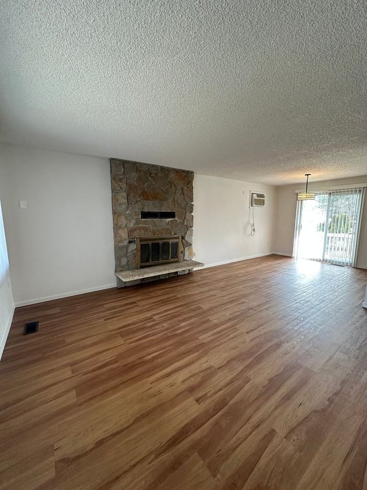 3009 S Collins Rd - Photo 2 of 23