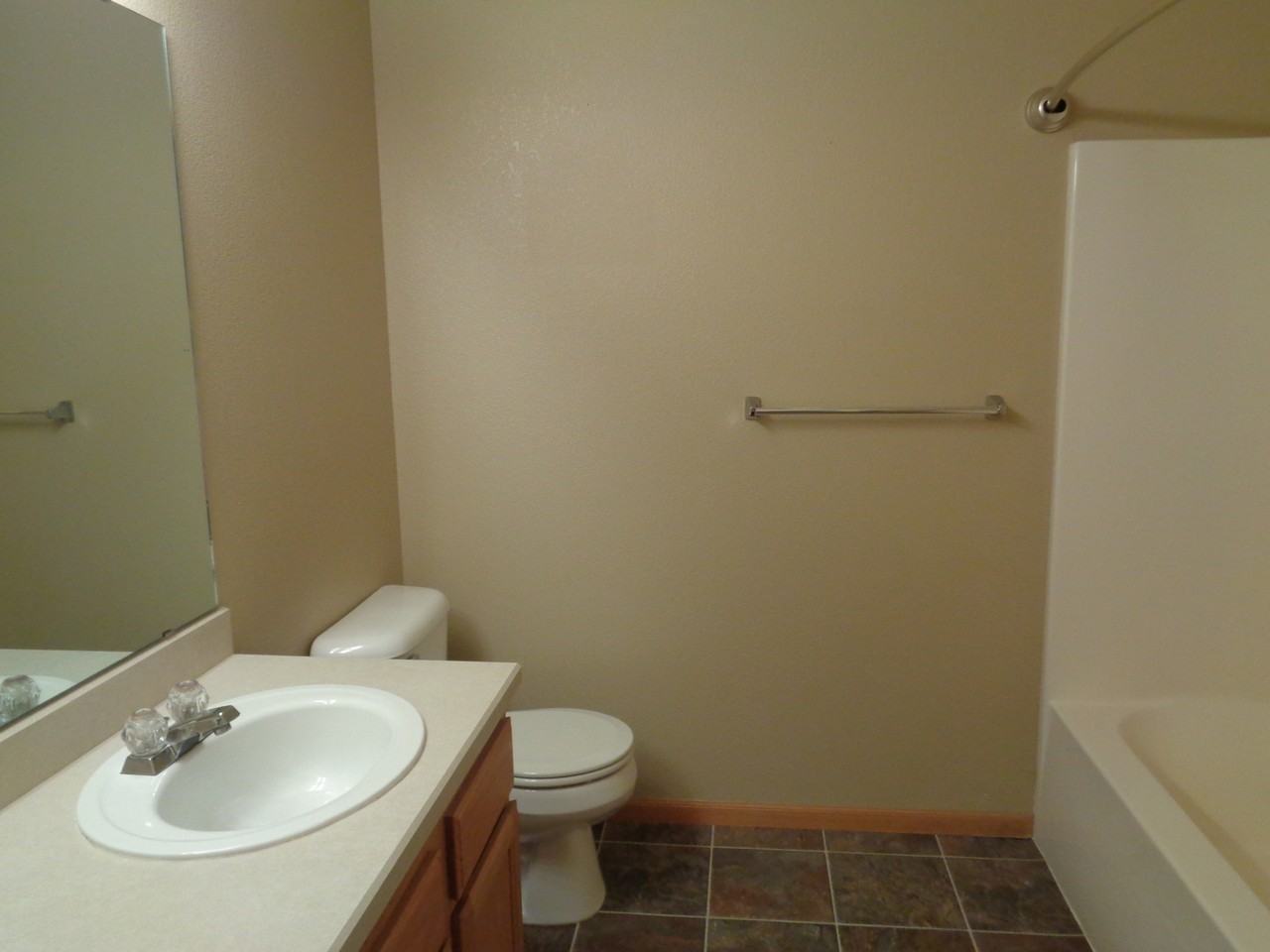 3955 Olympic Blvd #4 - Photo 7 of 11