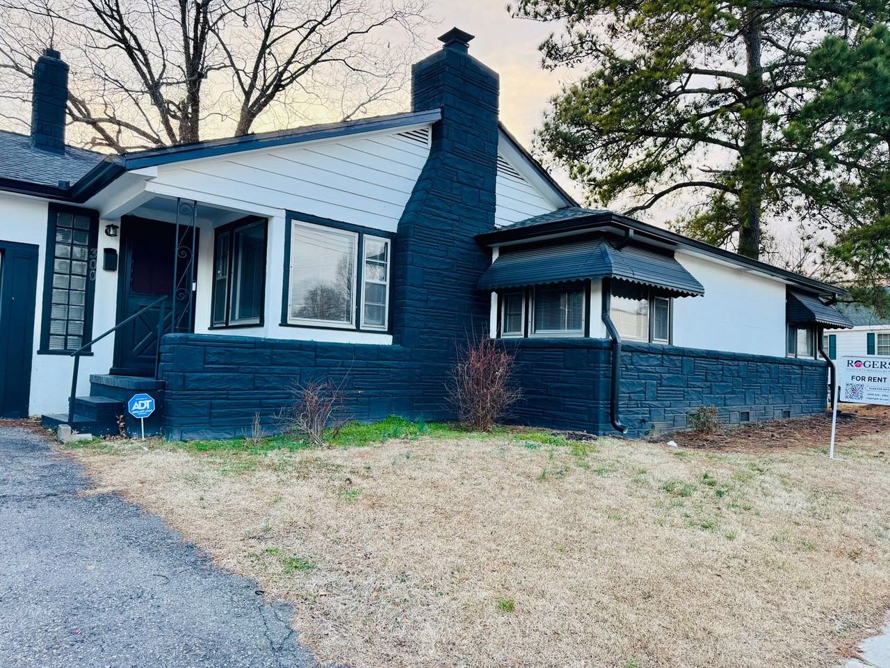 300 Martin Luther King Jr Ave - Photo 2 of 25