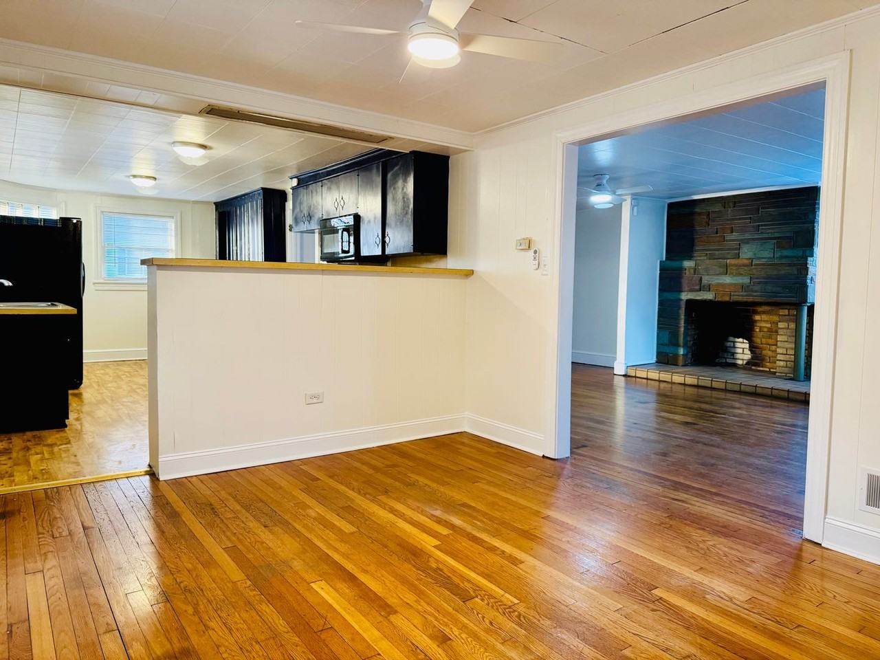 300 Martin Luther King Jr Ave - Photo 6 of 25