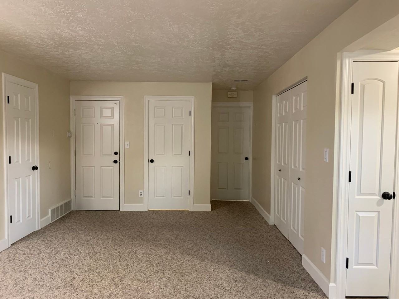 5384 S Willow Ln #C - Photo 4 of 18