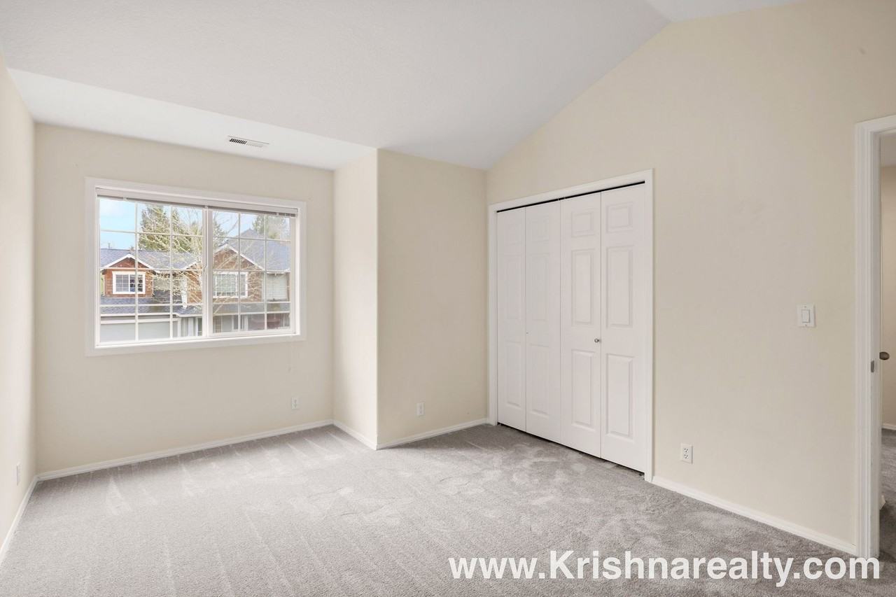 850 Ne 70th Ave - Photo 2 of 22