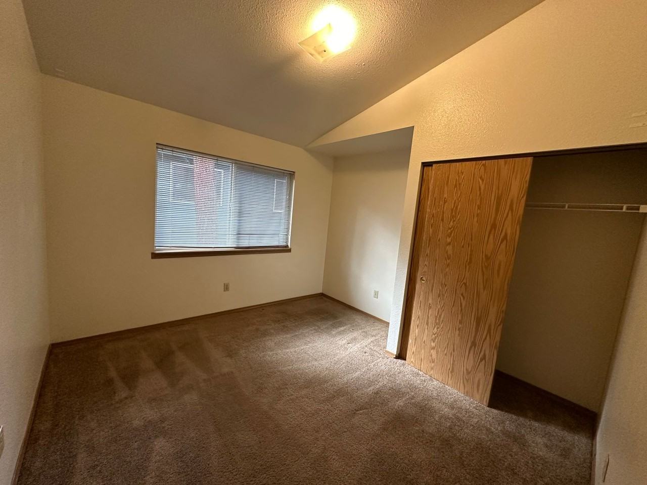 1287 Nw Stannium Rd - Photo 7 of 15