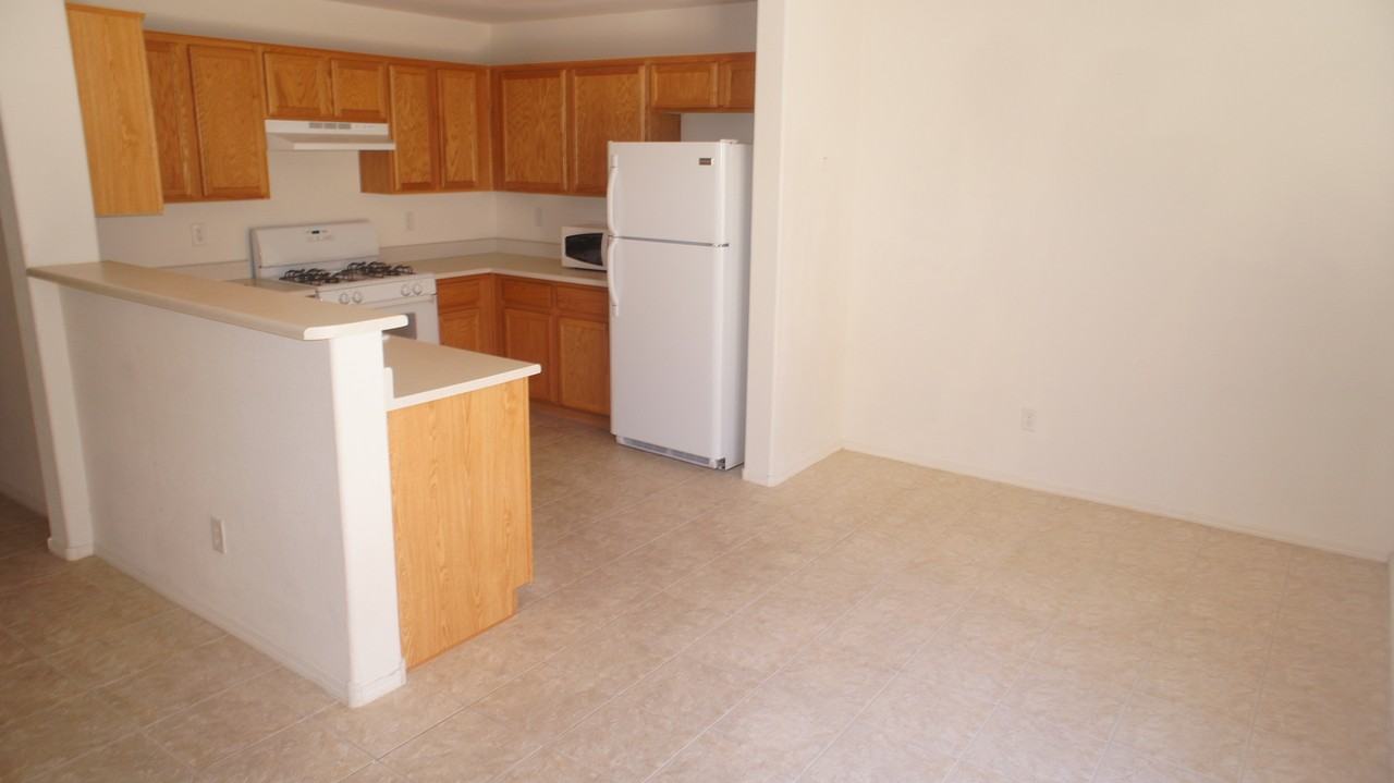 989 Coronado Peak Ave - Photo 2 of 15
