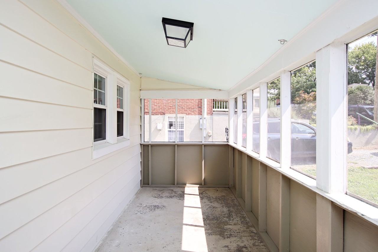 609 Blenheim Ave - Photo 2 of 17