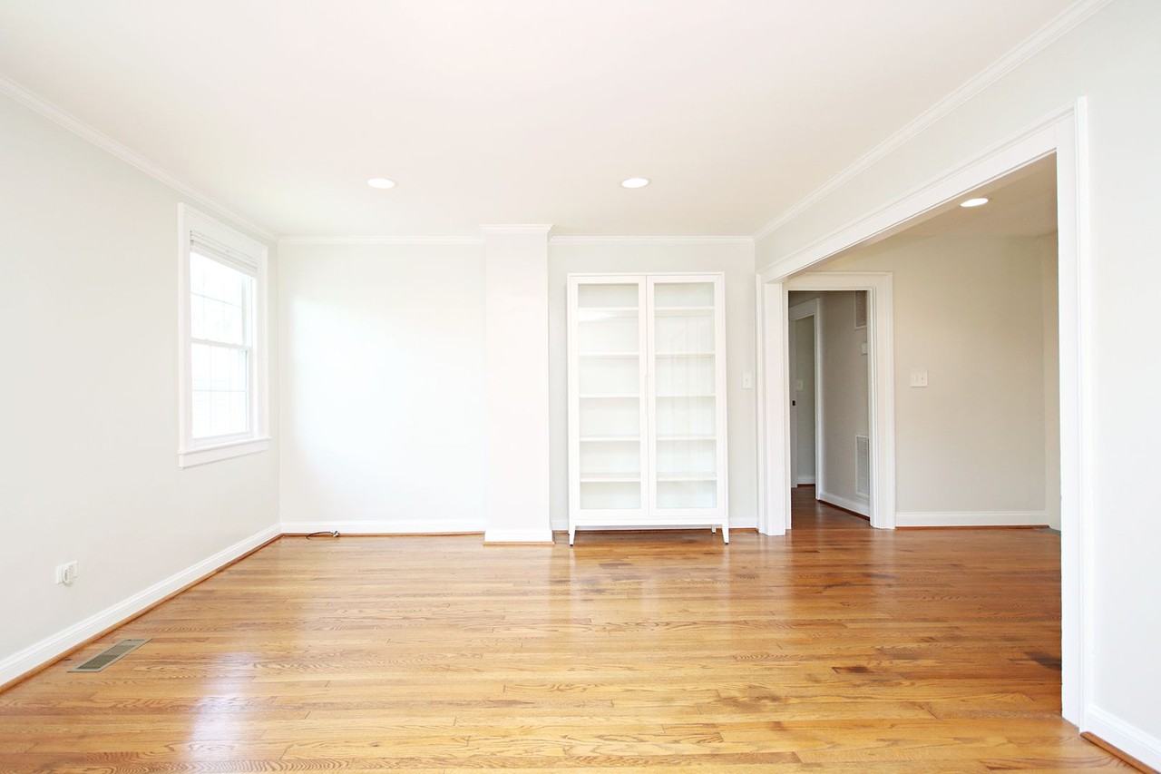 609 Blenheim Ave - Photo 3 of 17