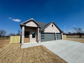 1700 Jensen Ave - Photo 1 of 1