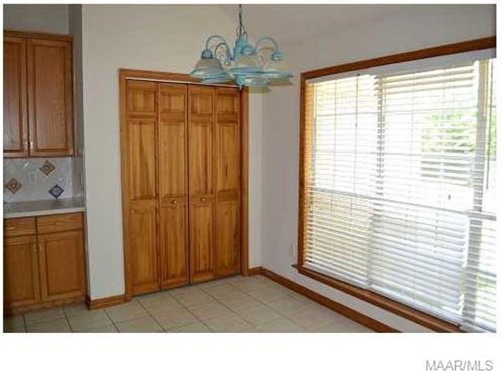 806 Autumn Ridge Rd - Photo 7 of 39