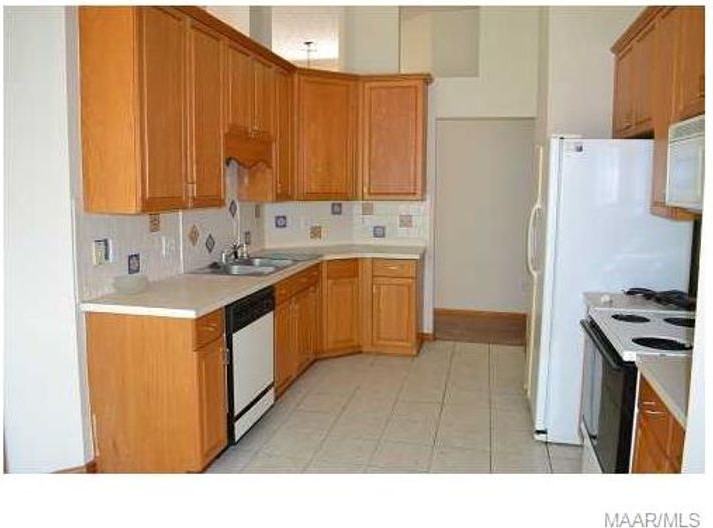 806 Autumn Ridge Rd - Photo 5 of 39