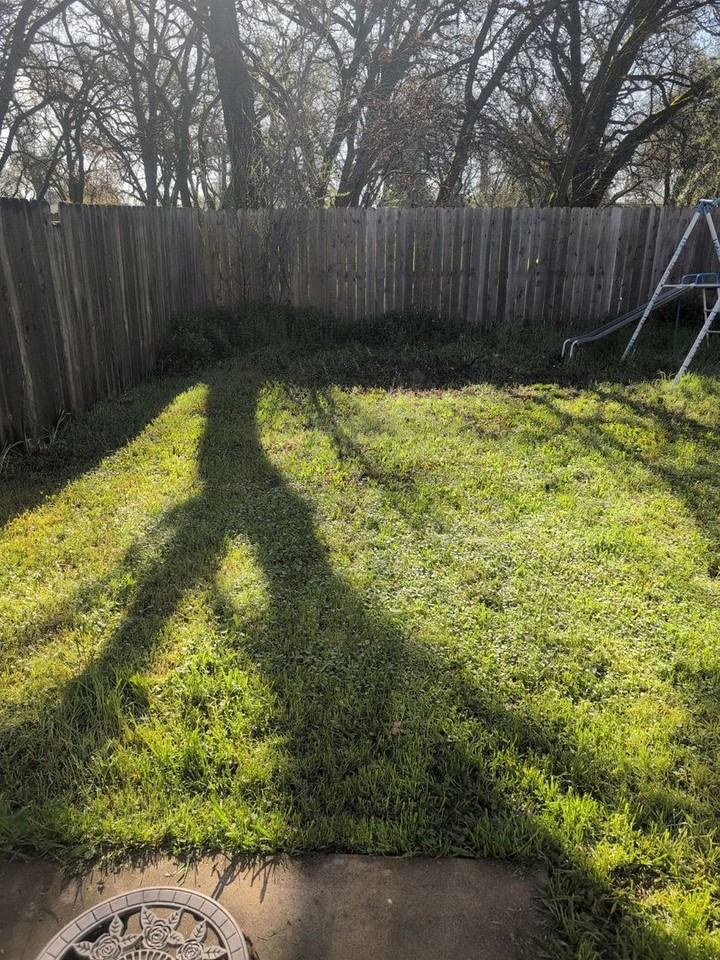 2333 Ferry St - Photo 2 of 5