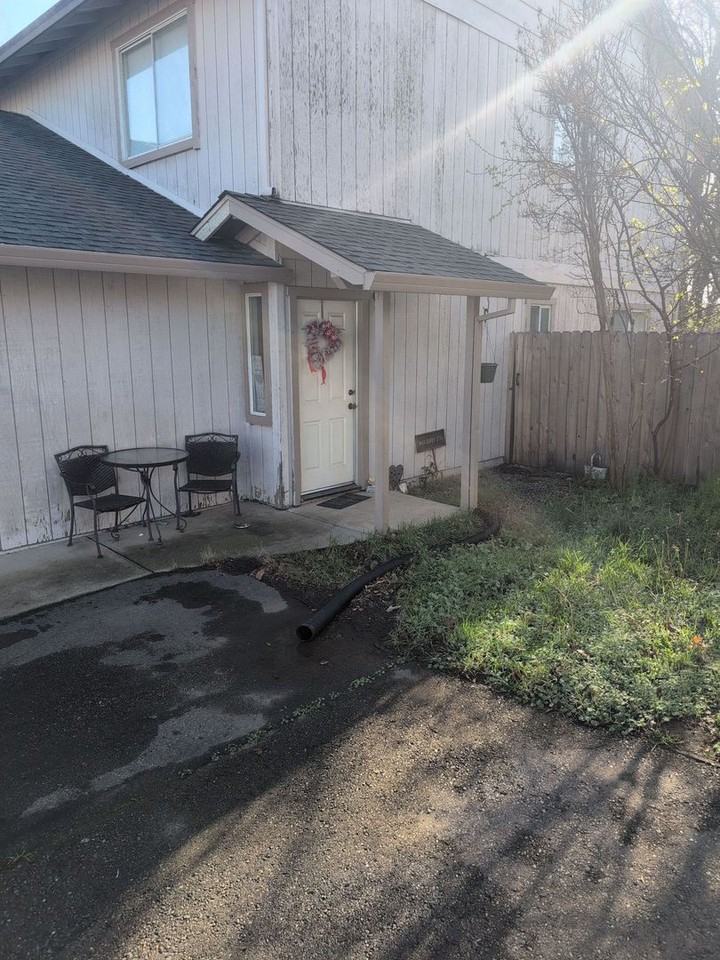 2333 Ferry St - Photo 4 of 5