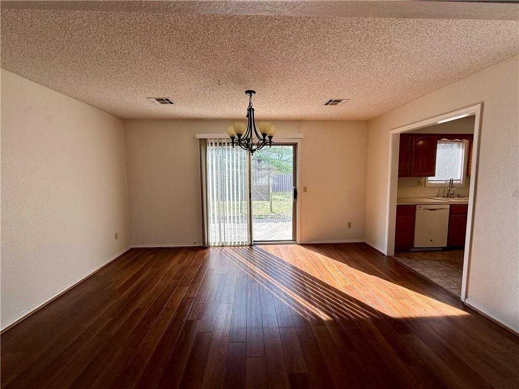 9 Dunedin Dr - Photo 4 of 34