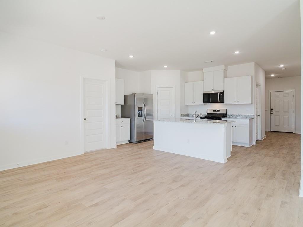 3051 Amarillo  WY - Photo 7 of 26