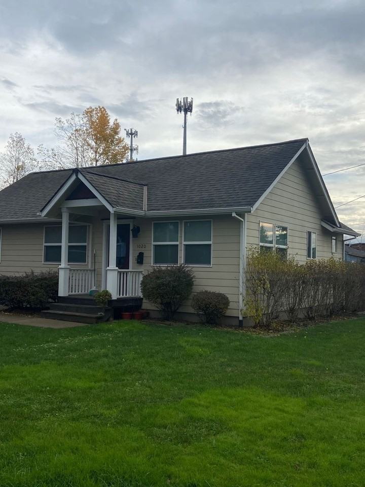 1020 Ne 12th St - Photo 2 of 20