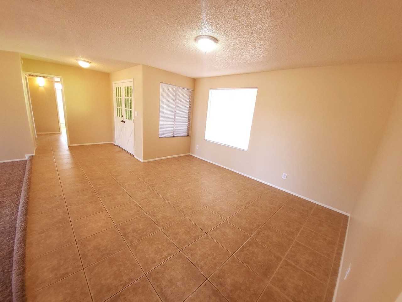 11847 S Paiute St - Photo 3 of 19