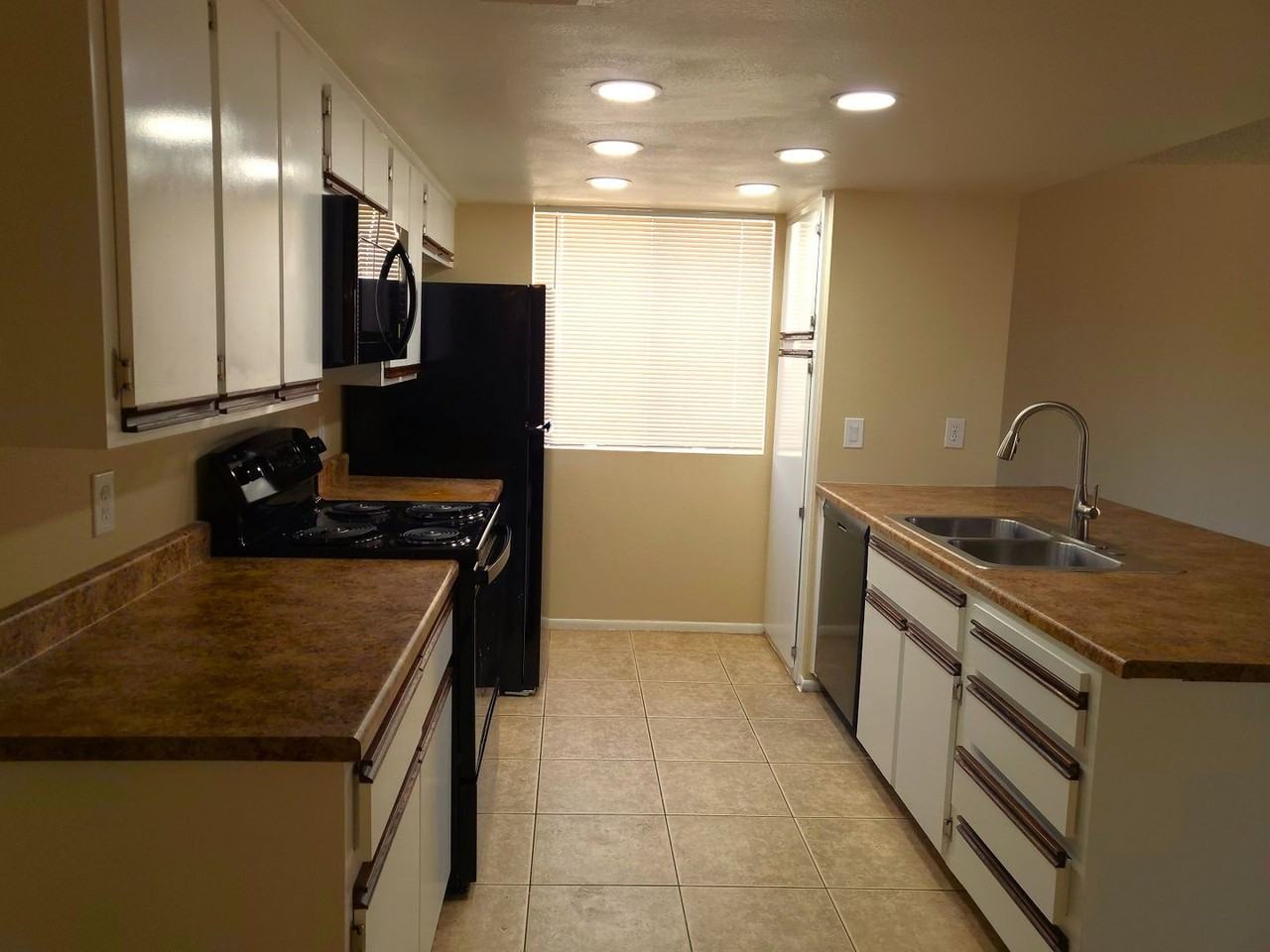 11847 S Paiute St - Photo 6 of 19