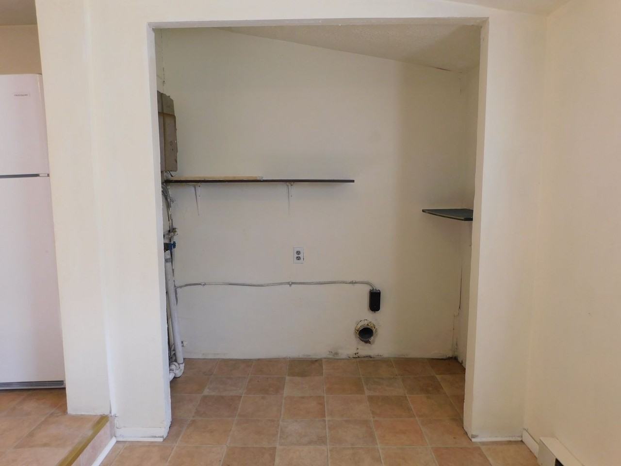 427 South St - Photo 4 of 7