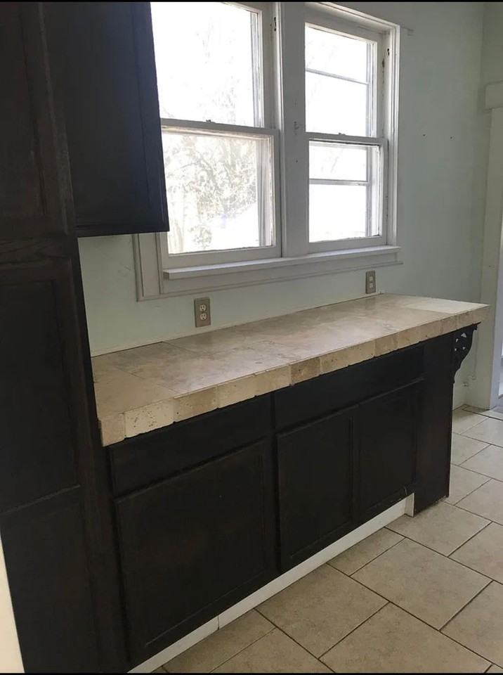 2230 N Campbell Ave - Photo 4 of 8