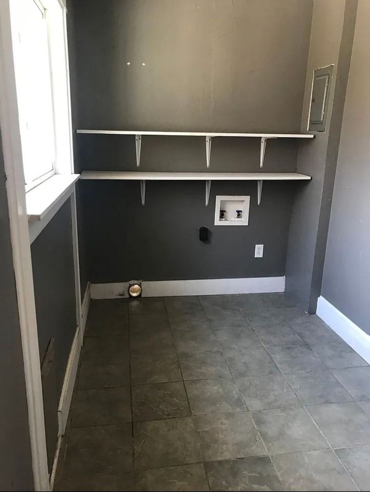 2230 N Campbell Ave - Photo 7 of 8