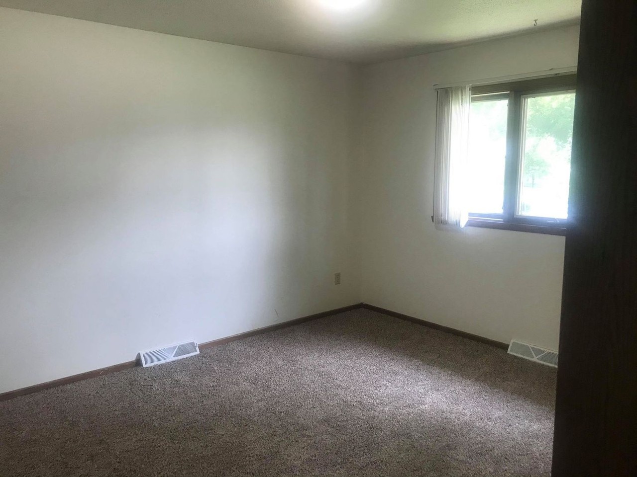 2715 14th St S - Photo 2 of 12