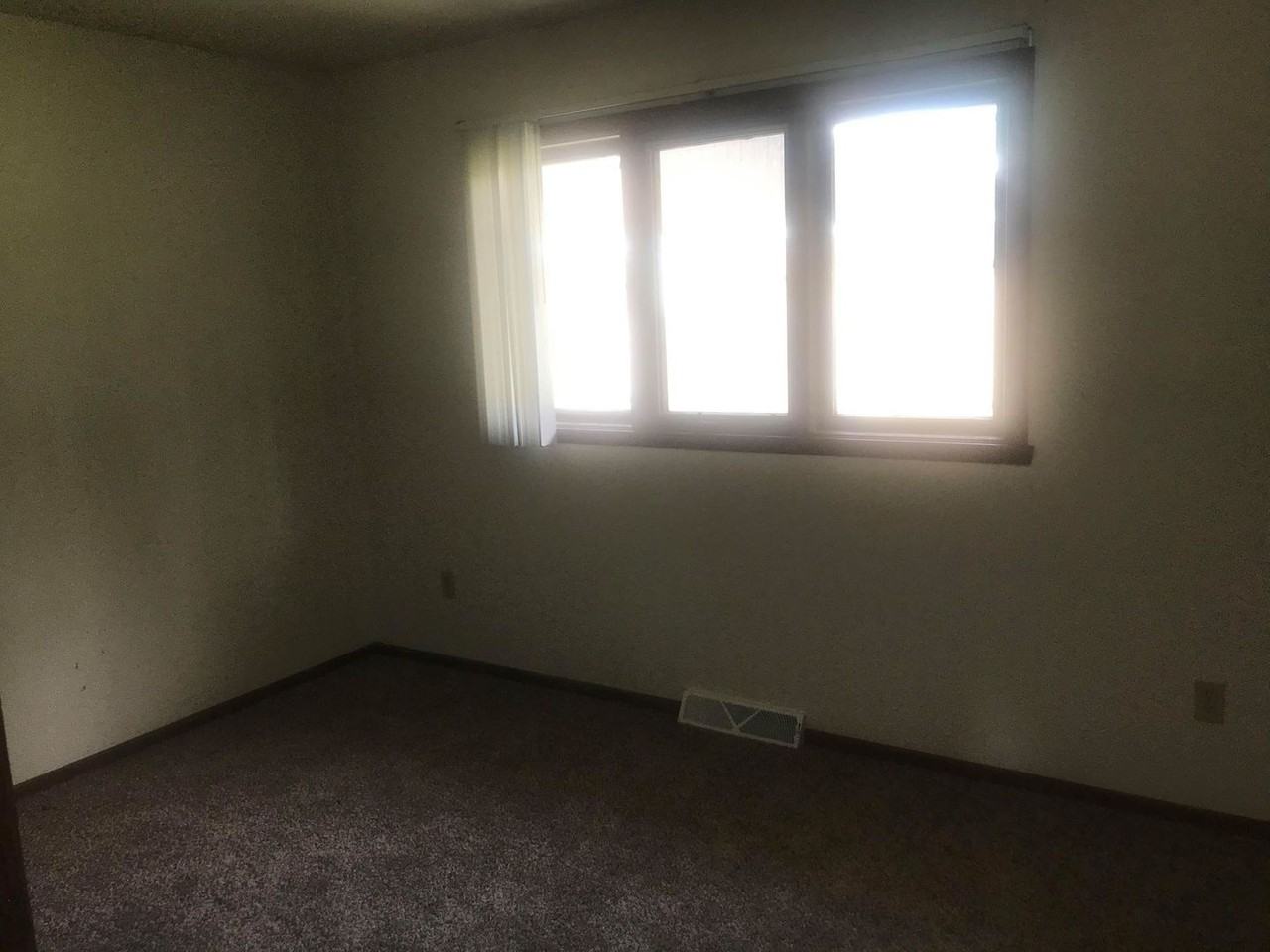 2715 14th St S - Photo 5 of 12