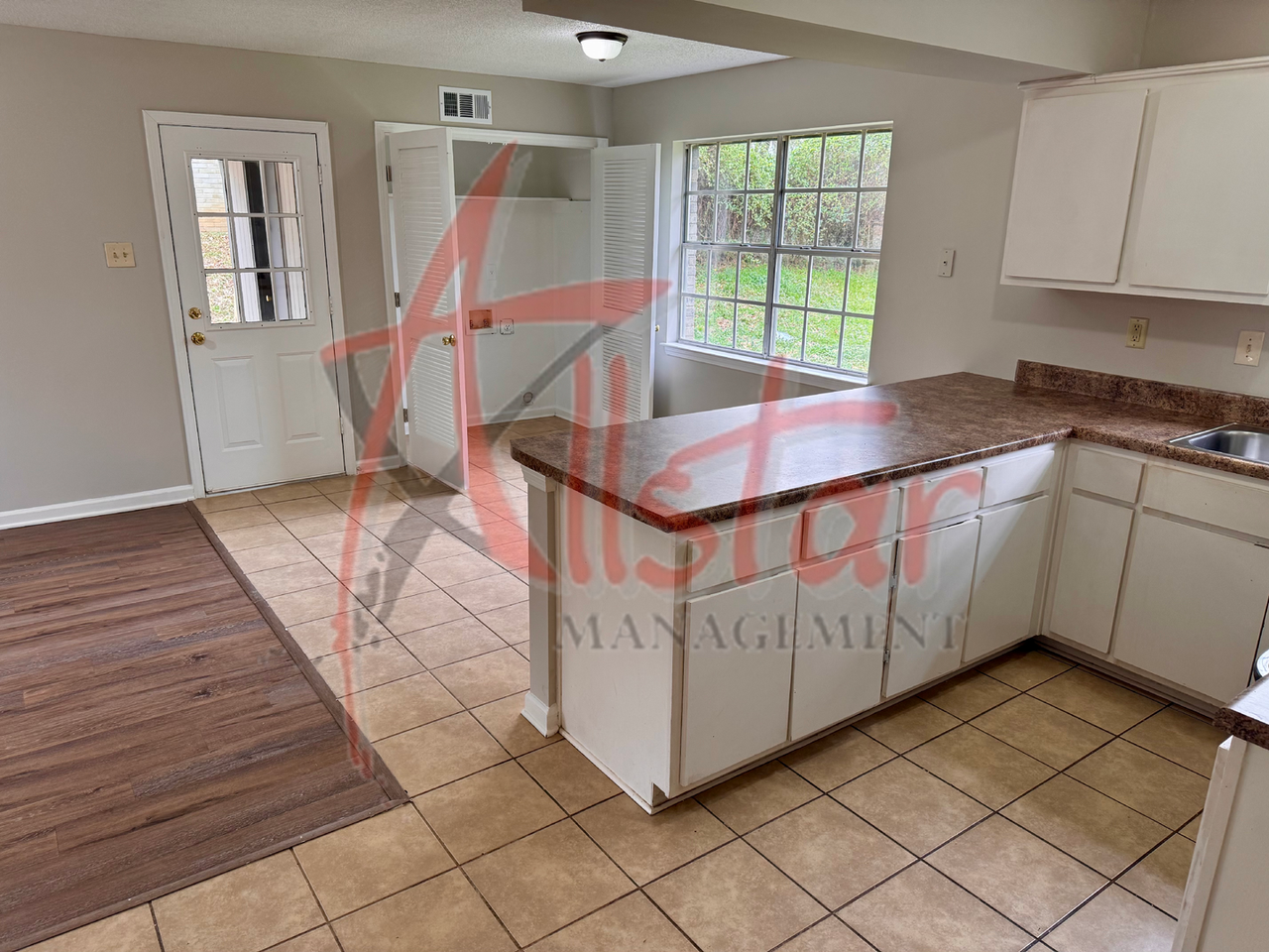 1767 Northfield Dr - Photo 3 of 12