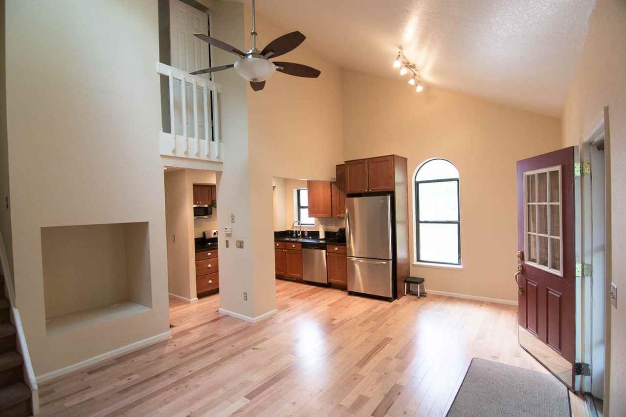 400 Owl Dr - Photo 2 of 31