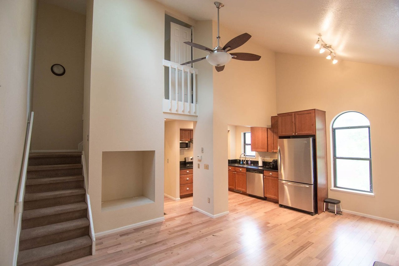 400 Owl Dr - Photo 3 of 31