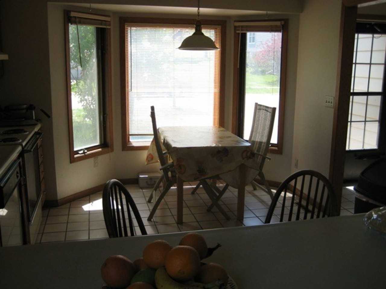 2132 Plaen View Dr - Photo 4 of 6