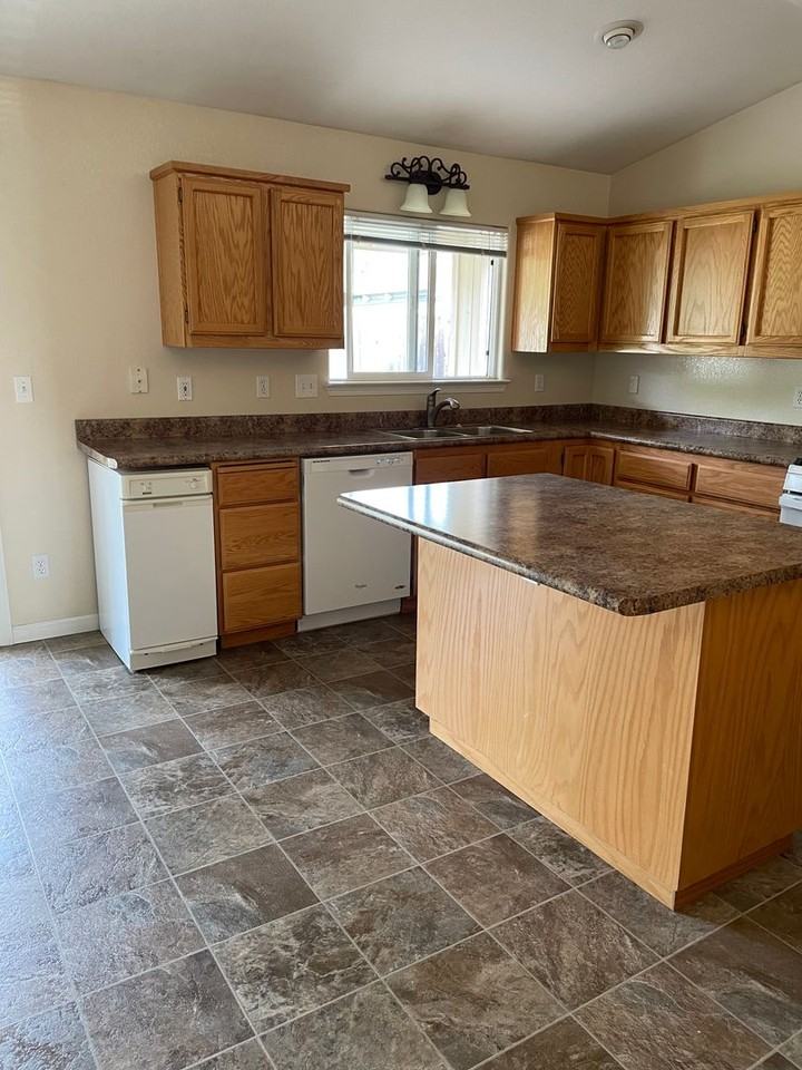 1974 Airstrip Rd - Photo 7 of 22