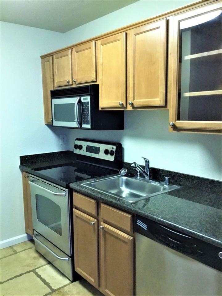 3361 Foxtail Ter - Photo 5 of 9