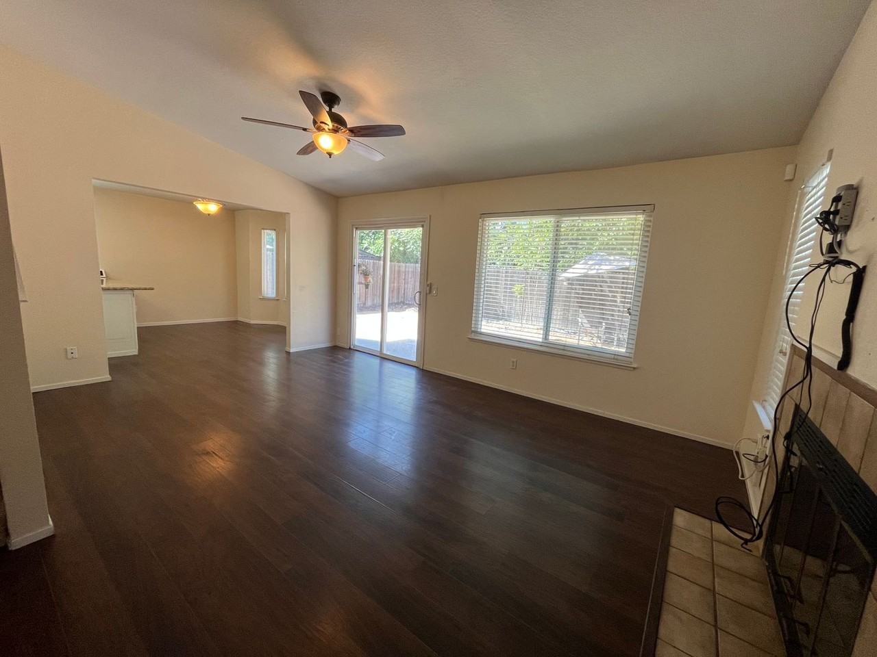 4417 Calcutta Way - Photo 4 of 50