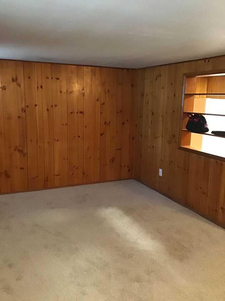 Ivory - Photo 7 of 32