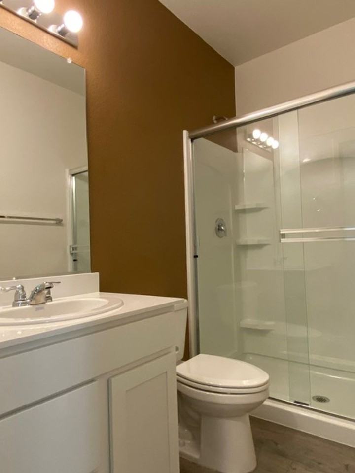 628 Independence Ave - Photo 5 of 24