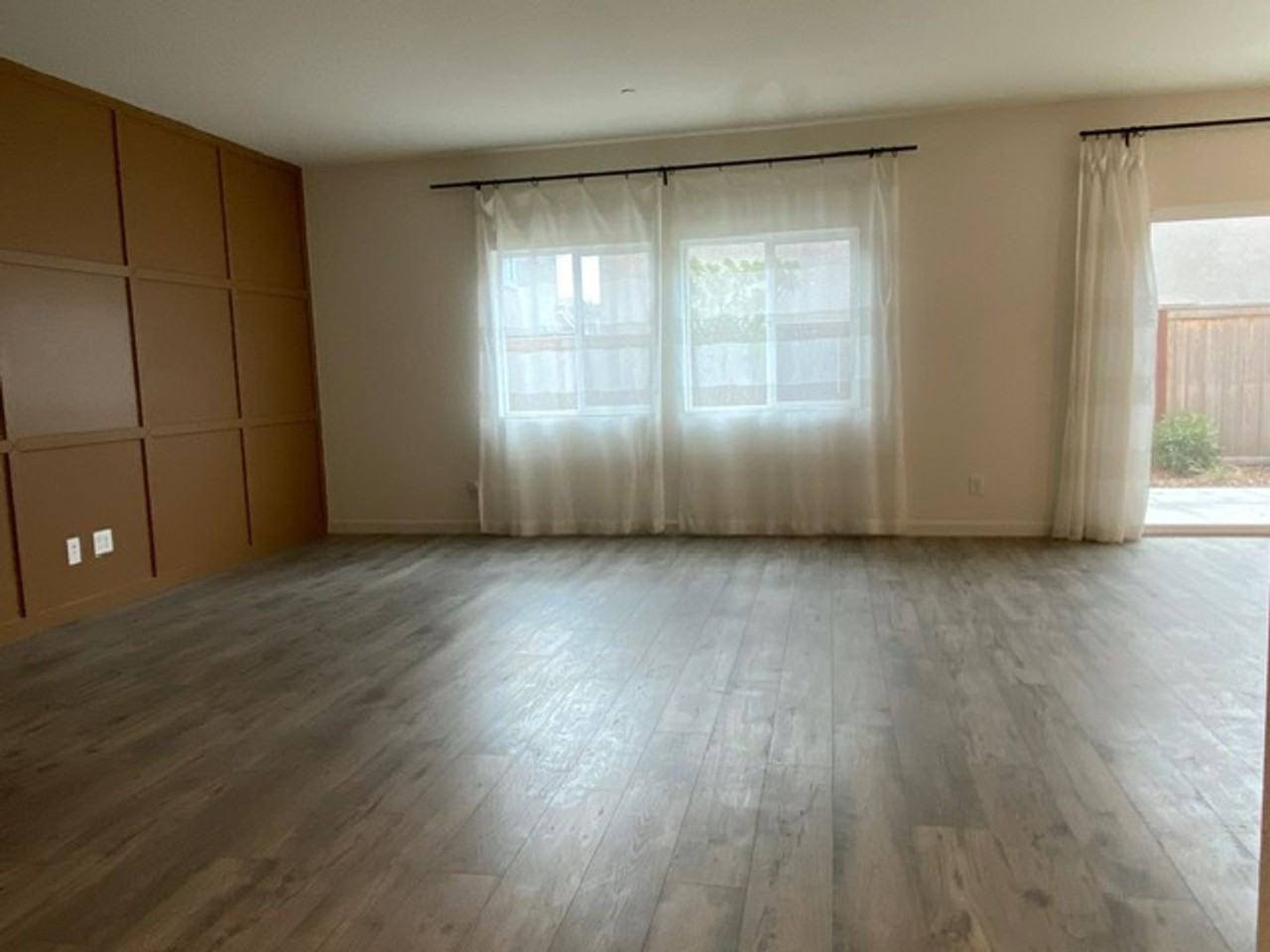 628 Independence Ave - Photo 6 of 24