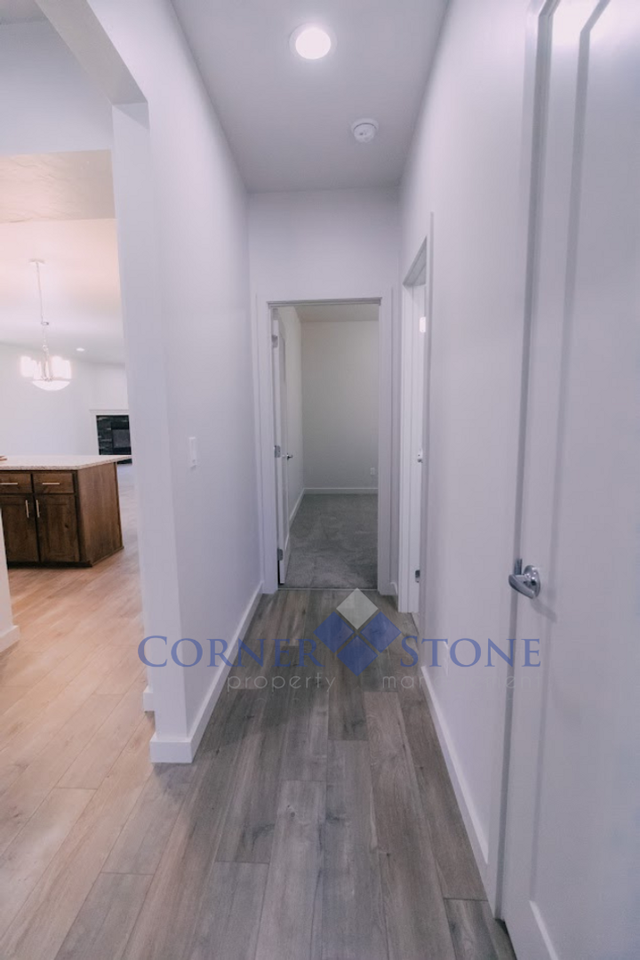 9619 W Macaw St - Photo 4 of 32