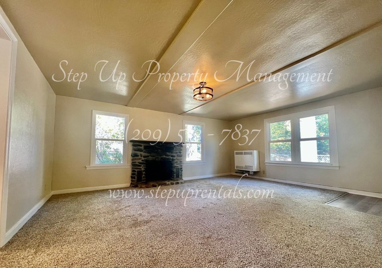 22316 Longeway Rd - Photo 4 of 16