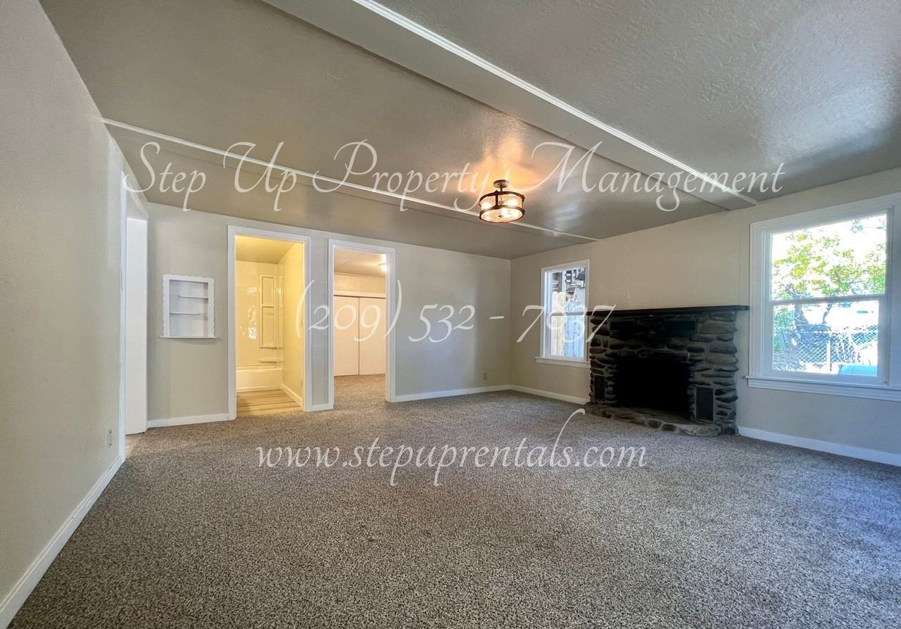 22316 Longeway Rd - Photo 5 of 16