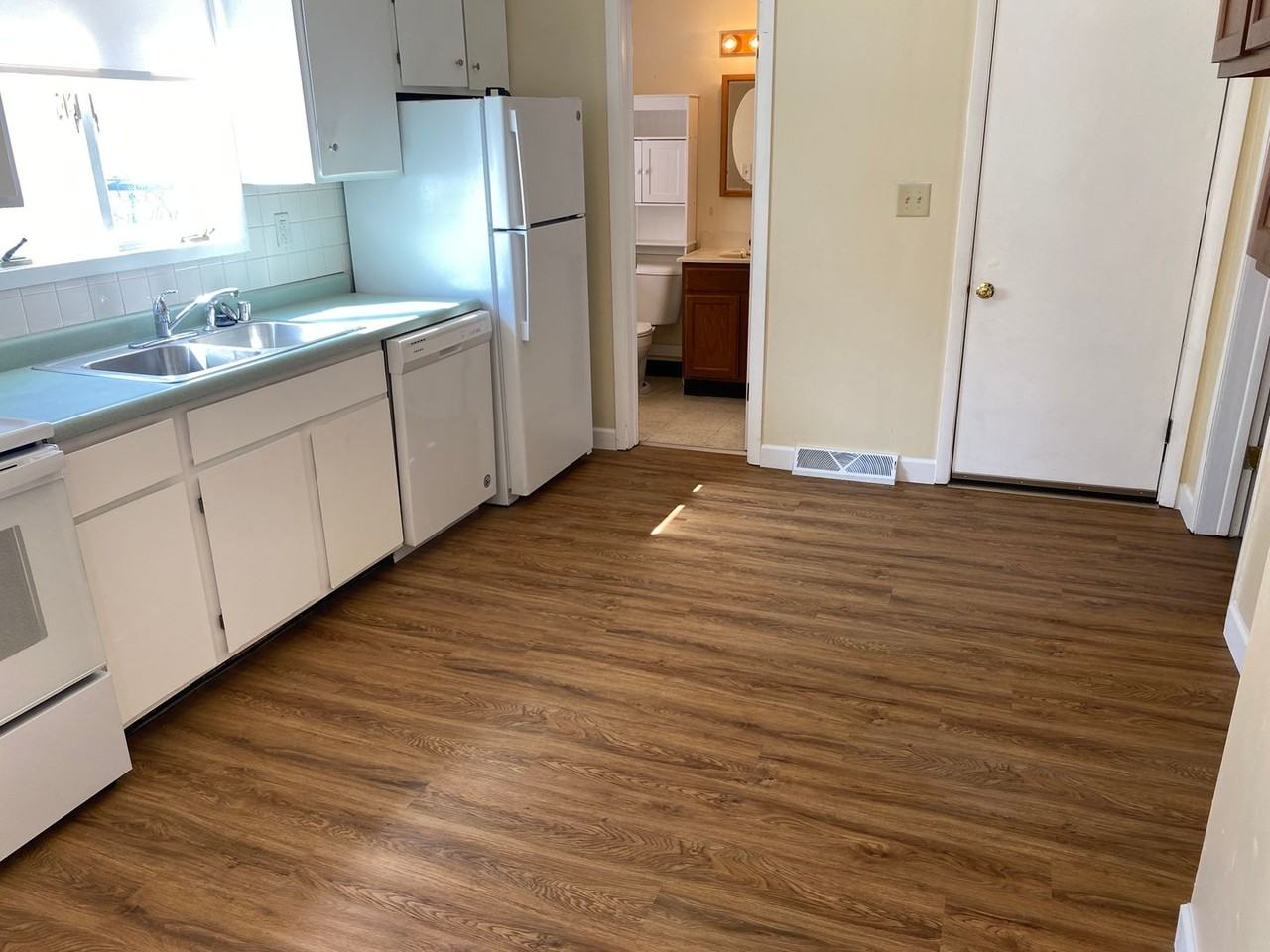 1702 Roosevelt St - Photo 2 of 24