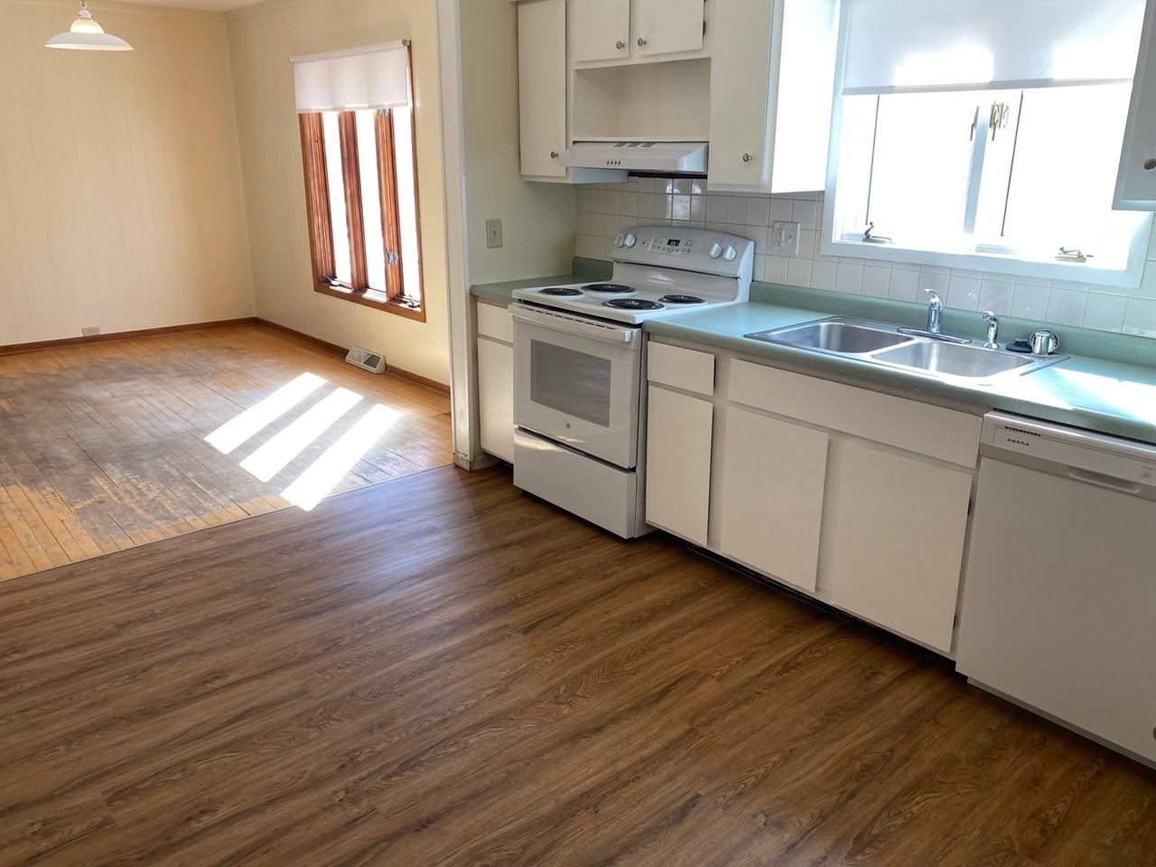 1702 Roosevelt St - Photo 3 of 24